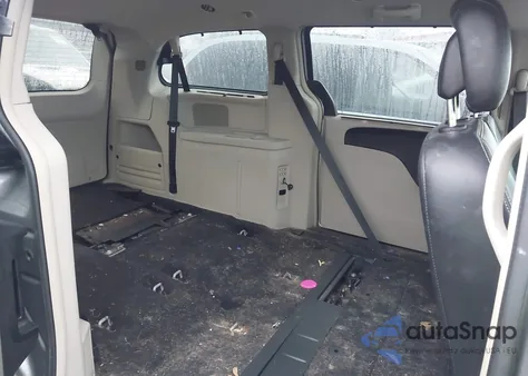 2013 Chrysler Town & Country Touring-L z USA, uszkodzony, nr VIN 2C4RC1CGXDR595724